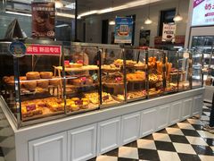 面包甜点陈列柜-味多美(江桥万达店)