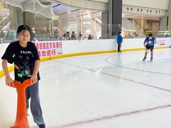 -冰堡国际溜冰场(观澜湖新城MHMALL店)