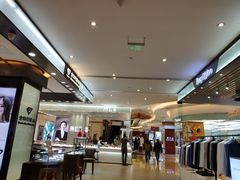 -王府井百货熙地港店