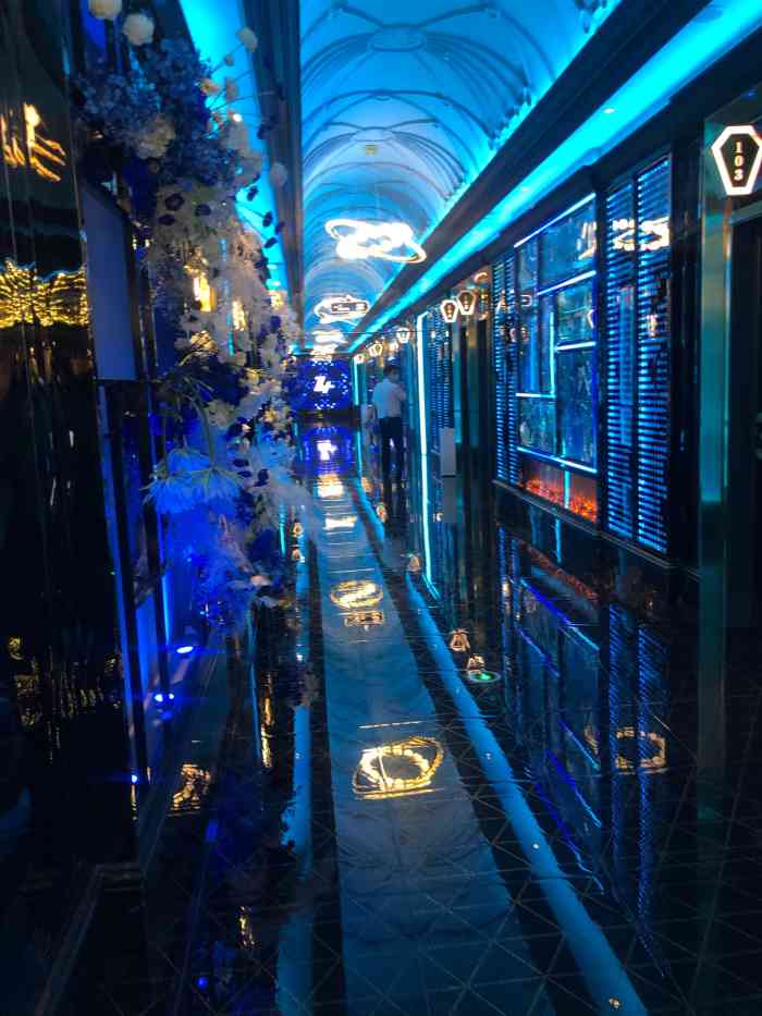 心血来潮很想去唱歌看了点评选了这家在曲阳百联楼