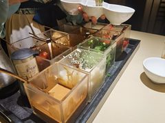 -余欢领鲜火锅(新街口店)