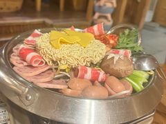 小木屋部队锅-恩你小木屋·韩式料理(假日广场店)