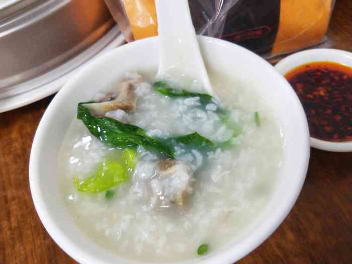 咸骨粥饺子王-"刚过12点,跟朋友出来找吃的,就找到了附.