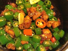 石锅辣子鸡-荣小馆(临海世纪花城店)