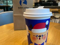 -瑞幸咖啡(临海市银泰城店)