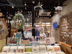 -猫的天空之城概念书店(杭州南宋御街店)