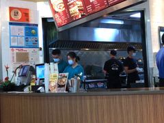 -The Habit Burger Grill 哈比特汉堡(复兴soho店)