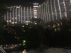 -三亚湾海居铂尔曼度假酒店