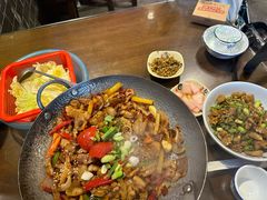 -富正毅三下锅·湘西韵味(天门山索道店)