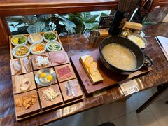 -银米·云南传统过桥米线(双廊黑金冠店)
