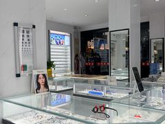 -光明眼镜·蔡司授权(徐泾店)