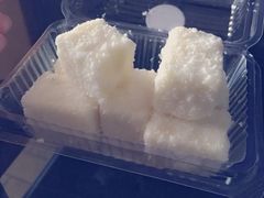 椰丝牛奶小方蛋糕-85度C(南京珠江华海店)