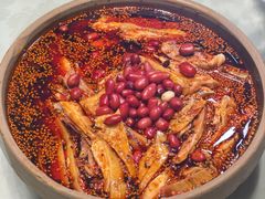 -土砂锅生态山庄·非遗砂锅雅鱼