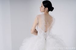 -予白婚纱礼服馆