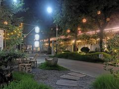 -悟空山宿陨石私汤温泉酒店(神舟大道地铁站店)