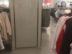 -H&M(华润万象城店)