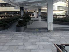 -瑞虹新天地月亮湾