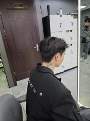 -藤野造型烫发染发