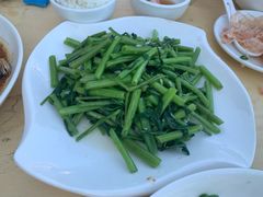 蒜泥空心菜-海月湾海景餐厅( 嵊泗本地老字号店)