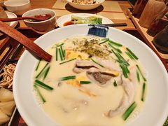 -荣家黄鱼面(南京西路店)
