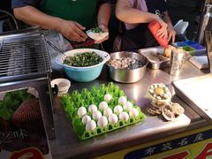 -六合夜市