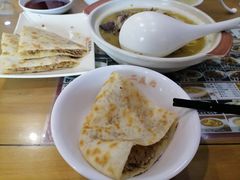 酸汤肥牛-华天二友居肉饼(宫门口店)