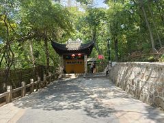 -灵岩山风景区