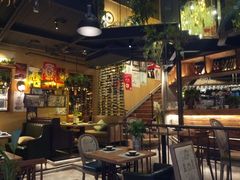 大堂-临界音乐酒馆·小龙虾·江湖菜(华熙LIVE·鱼洞店)