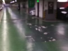 -飞洲国际广场-地下停车库