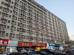 -好家园酒店(深圳坪山技术大学地铁站店)