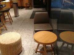 用餐区-星巴克(深圳港隆城分店)