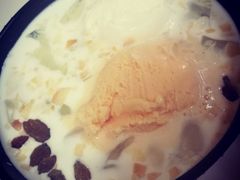 -志龙皇冠吃货椰子铺