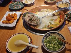 -洱火云南酸菜牛肉火锅(石景山当代商城店)