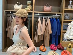 -枫叶小镇奥特莱斯