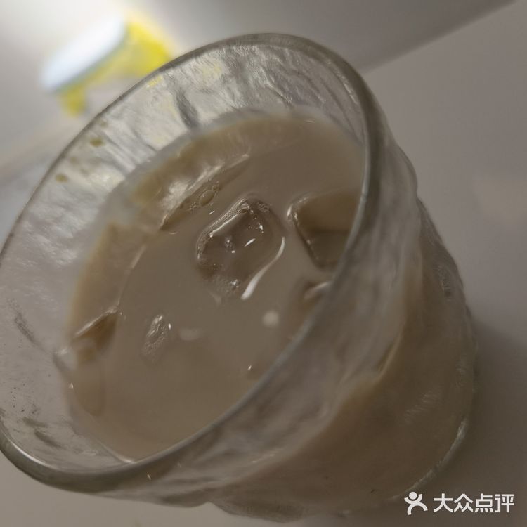 郑小包探店—新店深藏BLUE