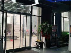 -反弹空间蹦床主题乐园