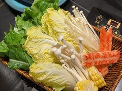 -老城鲜·小海鲜贝贝煲火锅(壹方城店)