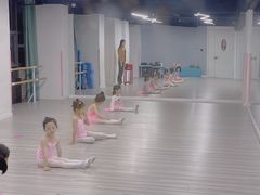 -雅米拉艺术中心(少儿舞蹈培训)