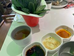 -洪氏嗨捞·广东猪肚鸡·椰子鸡火锅(西咸万象城店)