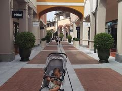 -佛罗伦萨小镇广佛名品奥特莱斯(疏港路店)