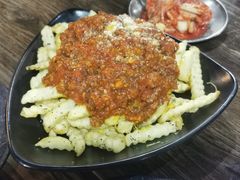 辣肉酱薯条-MI WU FACTORY米屋美食工厂餐厅(绿地店)