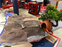-爱你您·自家鱼塘·活水喷泉鱼火锅(八里店)