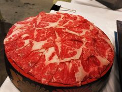 安格斯牛肉-鲜入围煮花胶鸡海鲜火锅