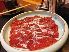 鲜奶捞牛肉-沸炉重庆老火锅(军事博物馆店)