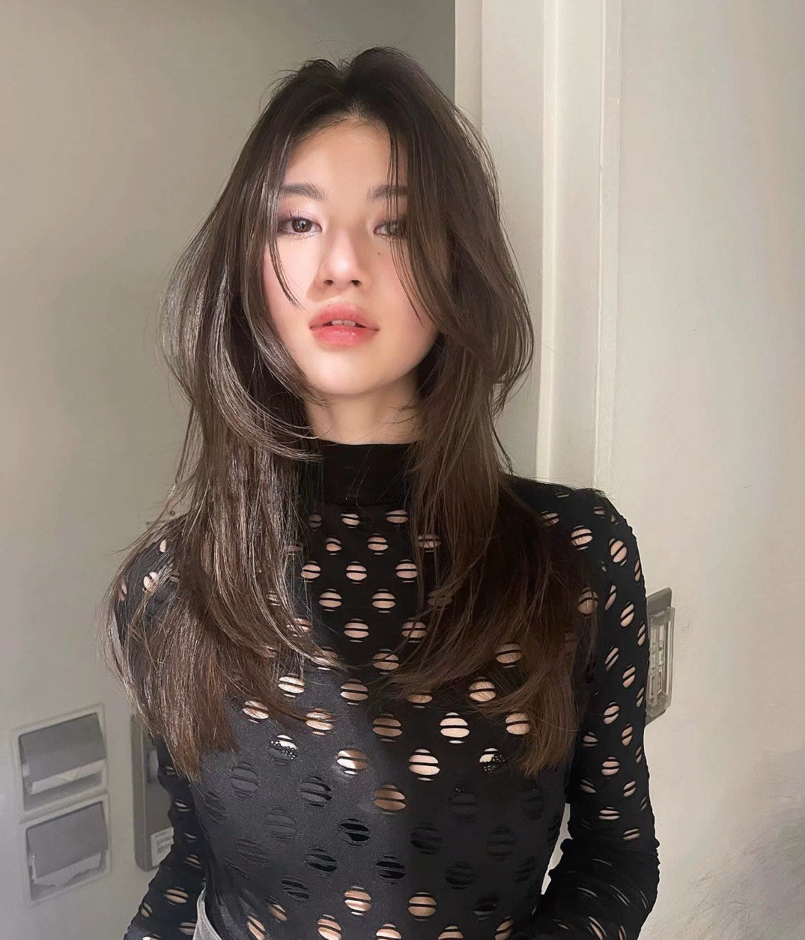 听我说鹅蛋脸颧骨高女生烫完真的堪比整容