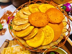 -老滇山寨•云南特色菜•地方菜•民族风情歌舞表演(金碧店)