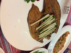 -香巴拉云南餐厅(华莱坞店)