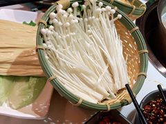-喃喃椰·糟粕醋·椰子鸡火锅(七堡花园店)