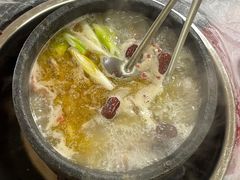 -鲁朗纳麦石锅鸡庄园