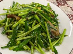 藜蒿炒腊肉-老三样·旧食新味(万寿宫店)